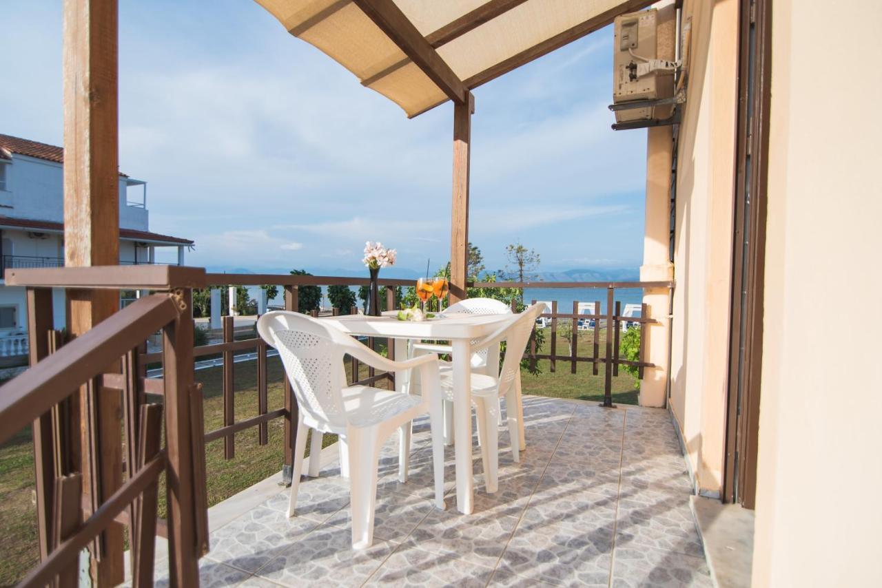 Sandy Beach Houses - Sea View Kávos Екстериор снимка