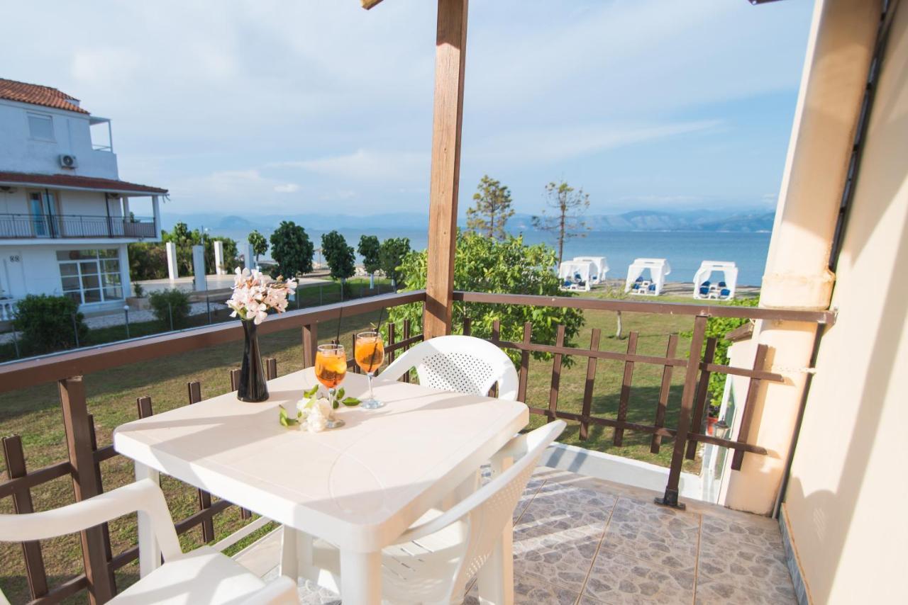 Sandy Beach Houses - Sea View Kávos Екстериор снимка