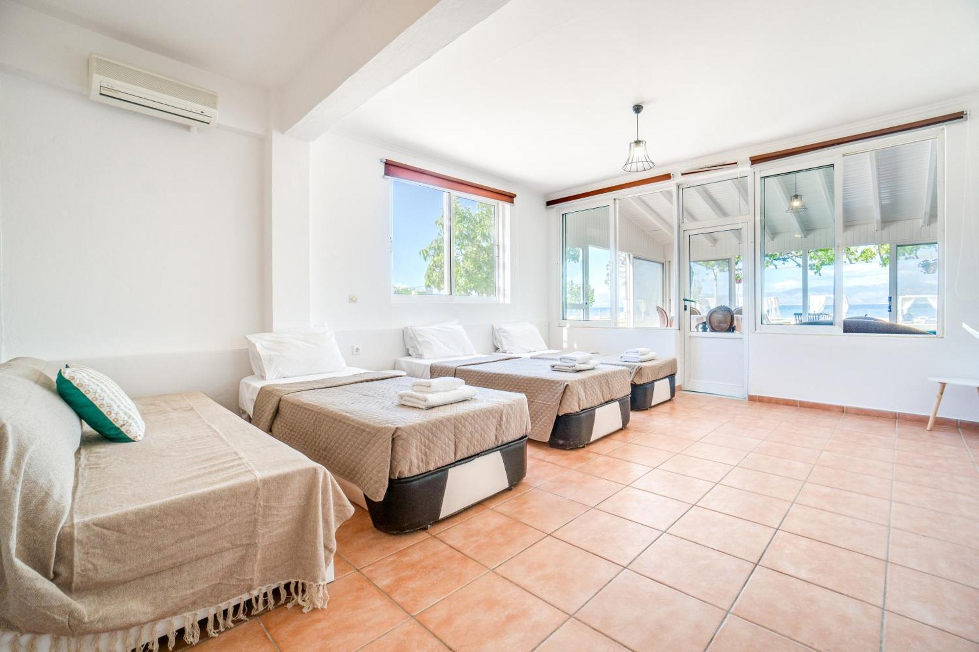 Sandy Beach Houses - Sea View Kávos Екстериор снимка